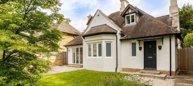 Stunning 5 Bed in the Centre of Bourton in Bourton-on-the-Water