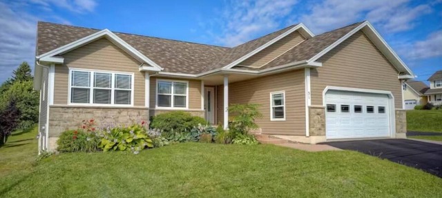 Stylish Stratford Home Near Charlottetown—Spacious, Family-Friendly Retreat in Stratford