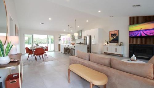 Summer fun in Indian Wells. Private Pool, 4BD, 3BA. in Indian Wells