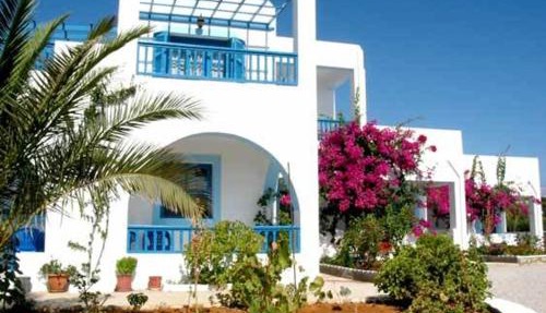 Sunflower studios in Amoopi