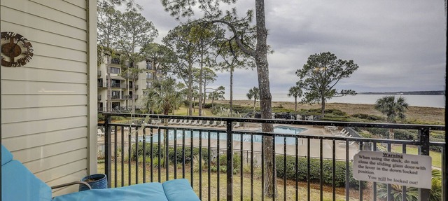 Sunset Rentals | Beachside Tns 1870 in Hilton Head Island