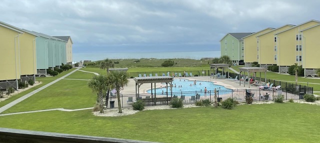 SUNSHINE condo - 5 star rated 1BR condo on Topsail Island 6 years! in Surf City