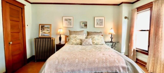 The Burd Room w/queen bed in Niagara Falls