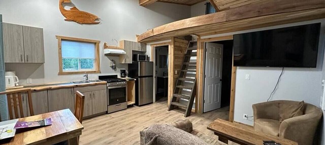 Tiny home 6A - Relax, Work & Play in Terrace