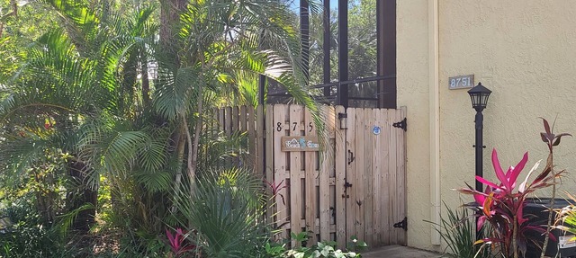 Tranquil 2 Bd, 2BA Tropical Getaway just steps from the Beach on the Space Coast in Cape Canaveral