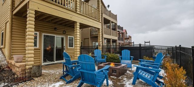Twilight Tides: beach access, hot tub, and family memories to be made! in Ashtabula