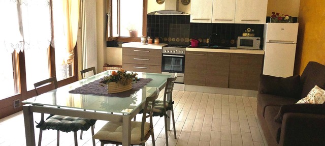 Two-room accommodation for 4/5 people with private garden and swimming pool in Imperia