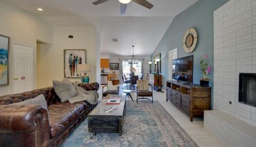 Updated Abode: 22 Mi to Joshua Tree National Park! in Morongo Valley