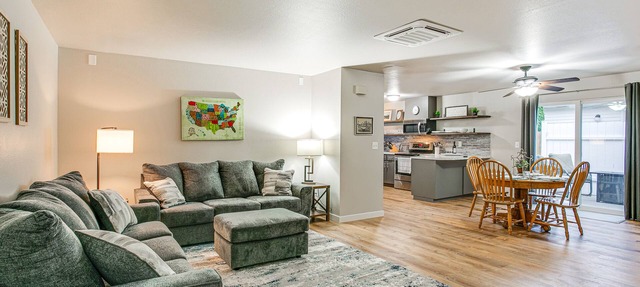 Updated Duplex Home < 1 Mi to Downtown Enumclaw! in Enumclaw