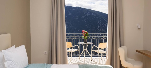 V Hotel Delphi in Delphi