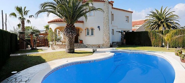 Vacation home Dirk by Interhome in L'Ampolla