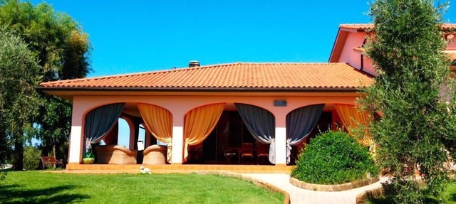 Vallegaia estate, complete relaxation with swimming pool, tennis, football in Rosignano Marittimo