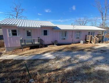 Villa 3 Sleep 6 Bachelor and Bachelorette Parties in Lake Ozark