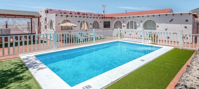 Villa "Abraham" with Mountain View, Wi-Fi, Pool & Terrace in Tefía