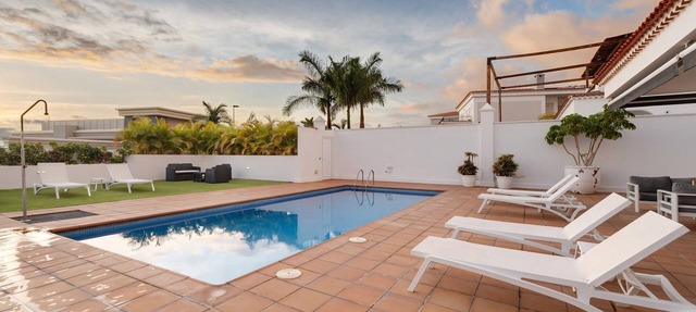 Villa "Aurora Playa La Arena" with Sea View, Private Heated Pool & Wi-Fi in Santiago del Teide