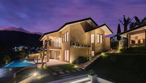 Villa Bahenol Puncak in Cisarua