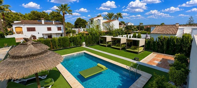 Villa Colibrí, con piscina privada para 6 personas in Son Ferrer
