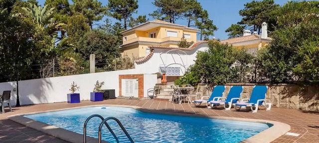 Villa 'Cottage Sete Mares' with Mountain View, Wi-Fi and Air Conditioning in Colares