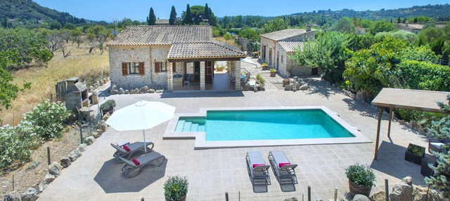 VILLA GABELLI - RUSTIC STAY WITH GREAT VIEWS in Campanet