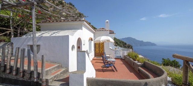 Villa Gilda: Elegance and Breathtaking Views Between Sky and Sea. in Conca dei Marini