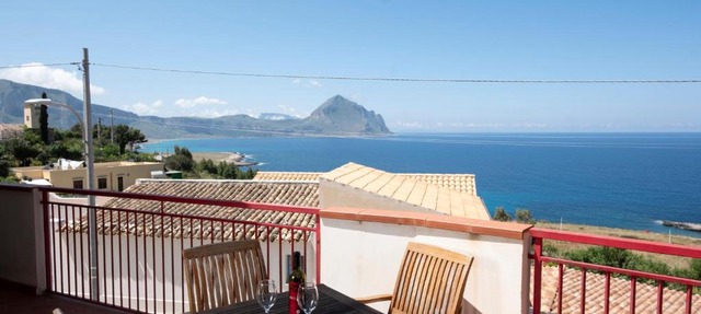 Villa Gina con vista mozzafiato sul golfo di Macari in Macari