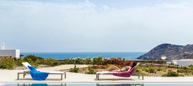 Villa Iliada in Elia Beach