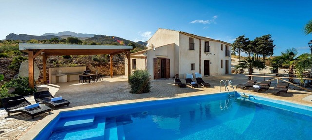 Villa in Sicily near Guidaloca Bay in Scopello