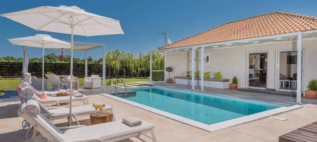 Villa in Zakynthos with Pool & Near Tsilivi Beach in Vanato