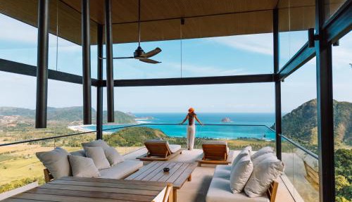 Villa Kai Lani - fully staffed, private luxury 4-bedroom villa in Selong Belanak