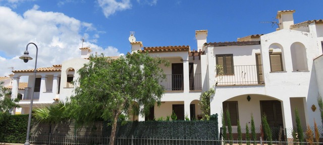 Villa "La Platera 345" with Private Terrace, Shared Pool & Wi-Fi in Torroella de Montgrí