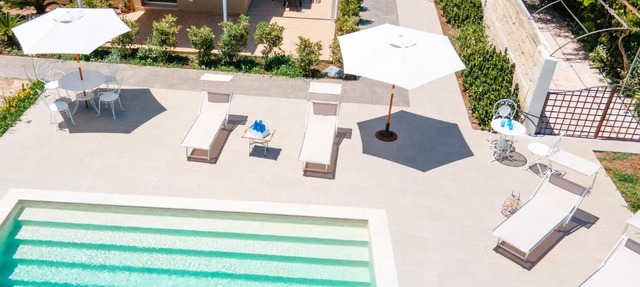 Villa Le Tre Muse, with swimming pool and grill, close to the sea in Ognina