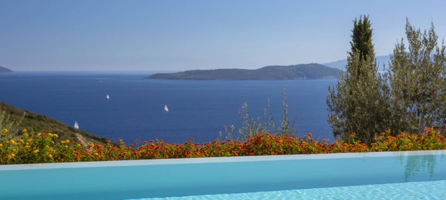 Villa Medusa with amazing seaview & salt water pool! in Lefkada