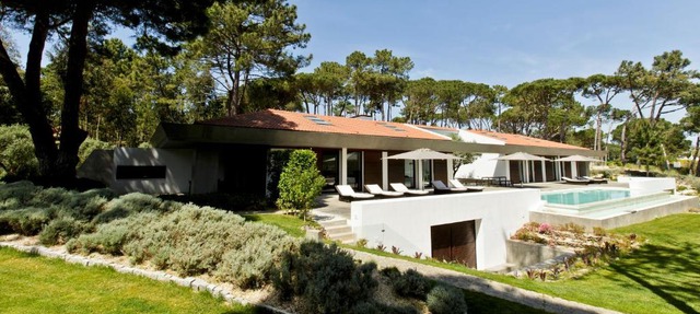 Villa Monte Serves in Sintra