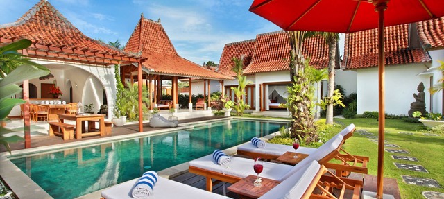Villa Nico exquisite 5 bedrooms in lovely Balinese-inspired décor. in Bali