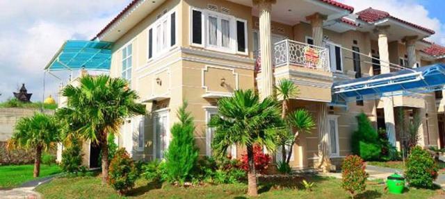 villa sakura in Batu