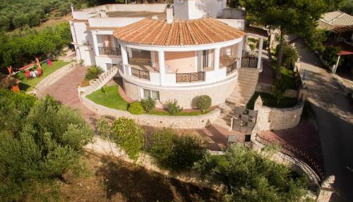 Villa Sunshine - Private Hot Tub in Zakynthos