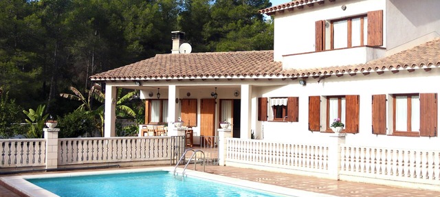 Villa with private pool - BBQ - 11 pers - 5 bedrroms in Costa-Cunit