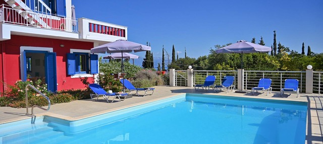 VILLA WITH TOTAL PRIVACY AND WALK DISTANCE TO THE BEACH AND FISKARDO CENTRE in Fiskardo