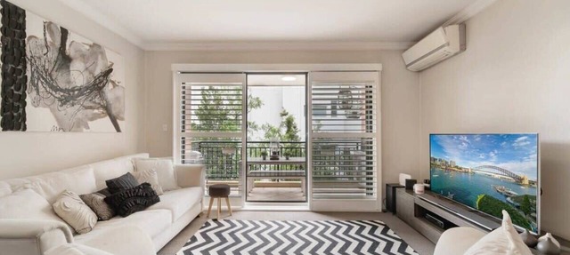Walk to Coogee Beach Apartment Retreat in Coogee