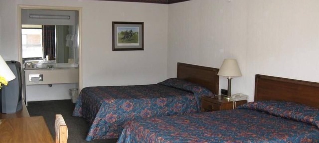 Walking Horse Lodge Lewisburg in Lewisburg