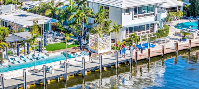 Waterfront Compound/2 Heated Pools/SaltAire & Lime Keys in Fort Lauderdale