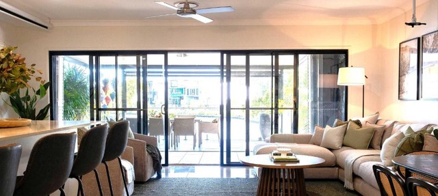 Waterfront Stay at Sunshine Villa in Maroochydore