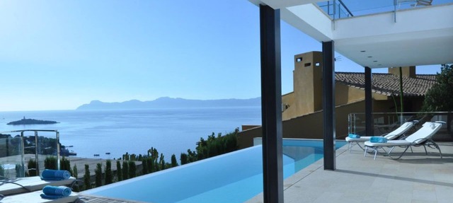 Welcome to your Holiday Heaven on Earth in Puerto de Alcudia