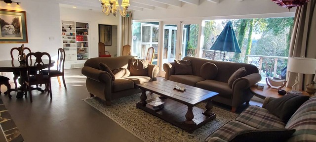 West Vancouver 5BR/4BA House | Patio · Garden & BBQ in West Vancouver