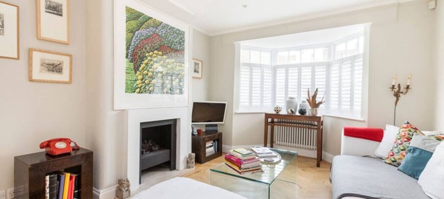 Whoops-a-Daisy 3 bedroom in Notting Hill in London