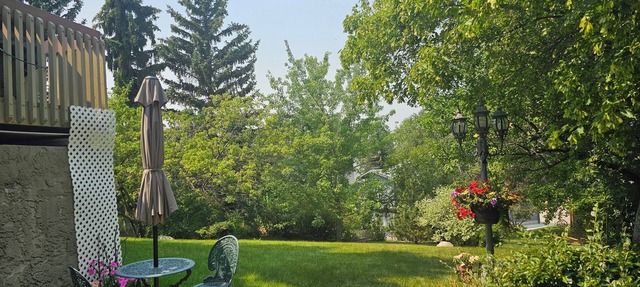 Window Hill cozy apartment Suite in Scenic St. Albert in St. Albert