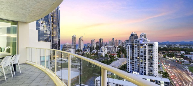 Wings 2 story 3 Bedroom Penthouse Dream — Q Stay in Surfers Paradise