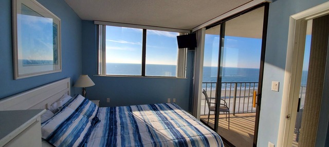Wonderful 2BR/2BA-Top Floor-Oceanfront Corner Unit - Vacation Fun Awaits! in North Myrtle Beach