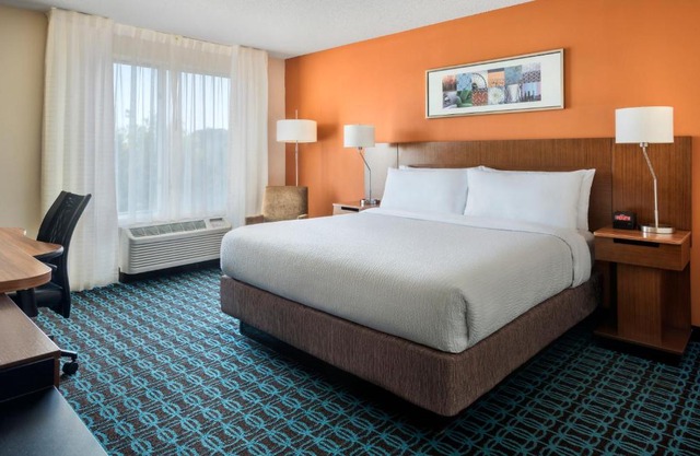 Fairfield Inn 