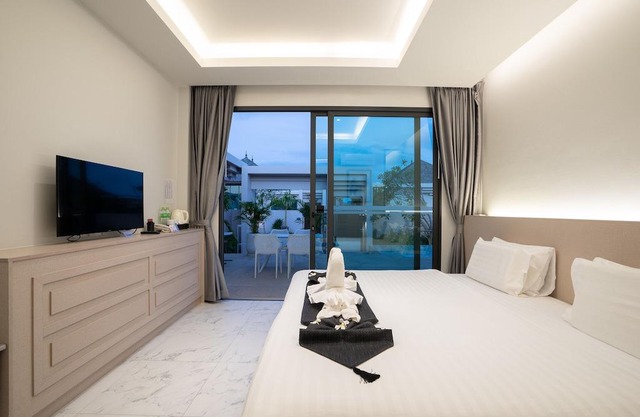 Gold Chariot Pool Villa A3 in Tambon Choeng Thale